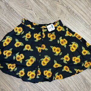 NEW Mini Skirt Sunflowers Buttons Front Size XS